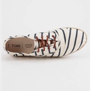 Women’s TOMS - 8.5